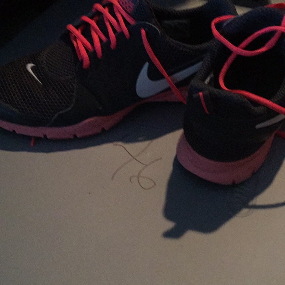Nike size 10 charcoal gray and orange neon - Picture 4 of 4